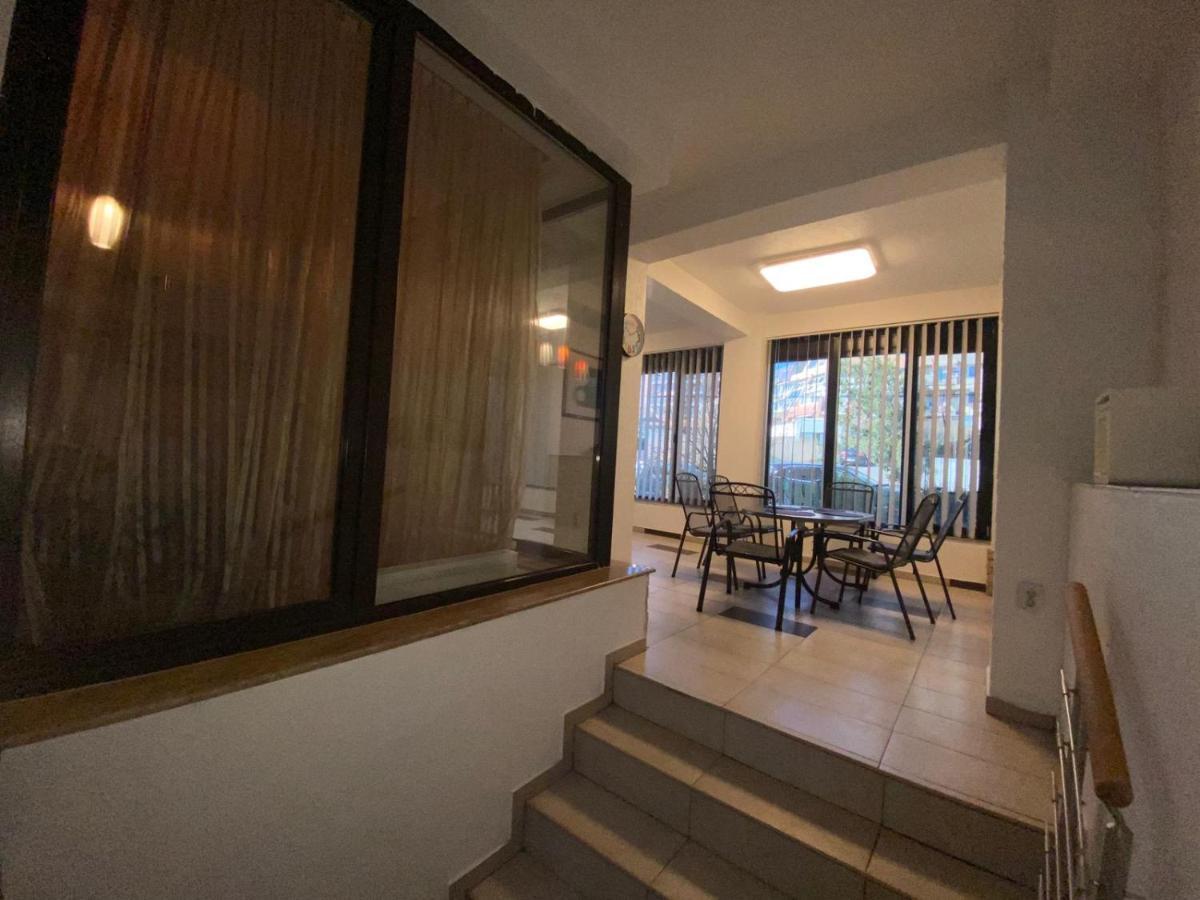 Rotterdam Suite Constanta Bagian luar foto